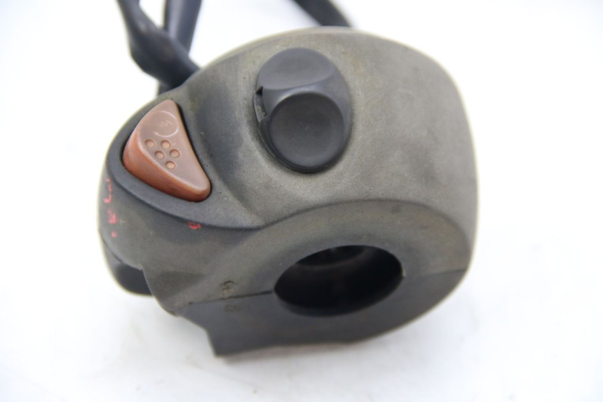 photo de INTERRUPTOR DERECHO PEUGEOT SATELIS COMPRESSOR K15 125 (2006 - 2009)