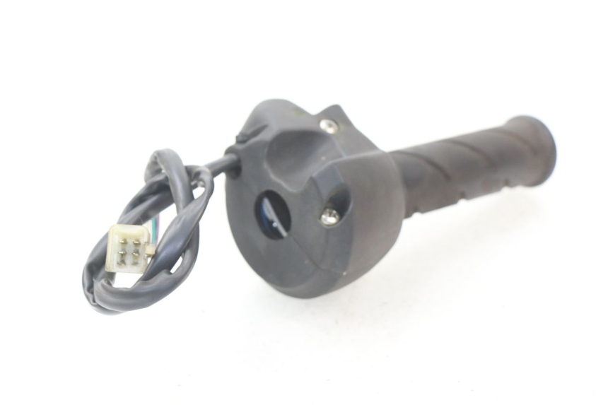 photo de INTERRUPTOR DERECHO PEUGEOT SATELIS 125 (2010 - 2012)