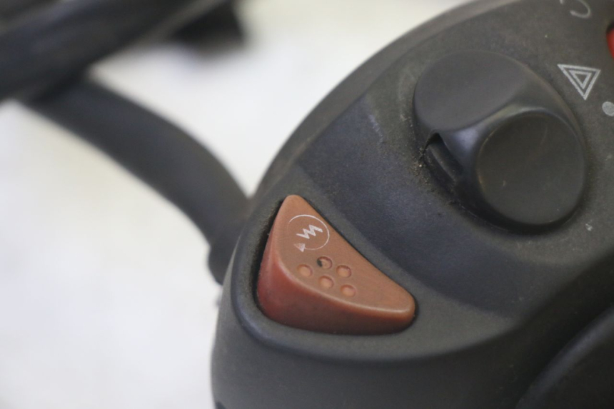 photo de CONMUTADOR DERECHA PEUGEOT SATELIS 125 (2013 - 2018)