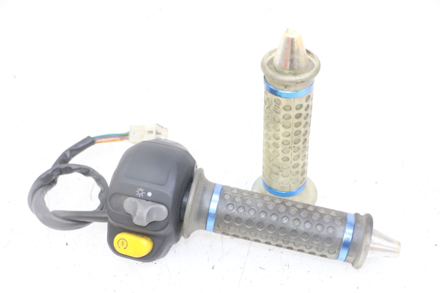 photo de CONMUTADOR DERECHA PEUGEOT SPEEDFIGHT 2 LC 50 (2000 - 2009)
