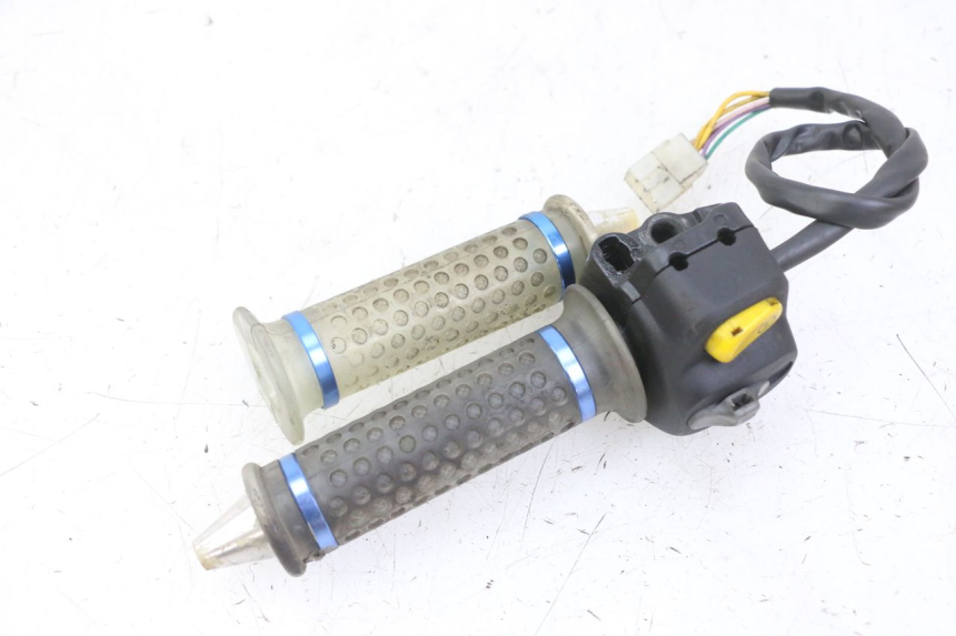 photo de CONMUTADOR DERECHA PEUGEOT SPEEDFIGHT 2 LC 50 (2000 - 2009)