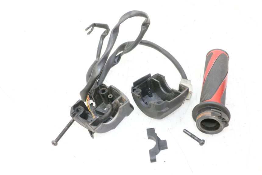 photo de CONMUTADOR DERECHA APRILIA SR R 2T LC 50 (2018 - 2021)