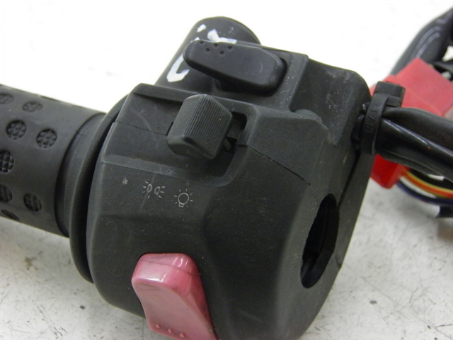 photo de CONMUTADOR DERECHA SYM GTS 125 (2005 - 2008)