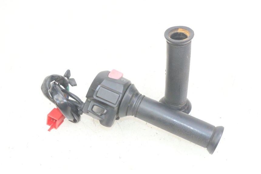 photo de INTERRUPTOR DERECHO SYM JET SPORT XR 50 (2006 - 2015)