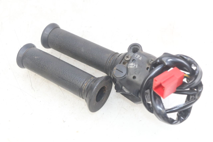 photo de INTERRUPTOR DERECHO SYM JET SPORT XR 50 (2006 - 2015)