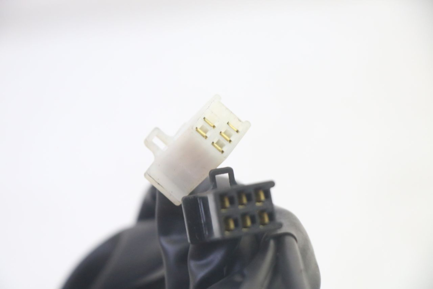 photo de CONMUTADOR DERECHA YAMAHA TRICITY 300 (2020 - 2024) - Recambio usado revisado