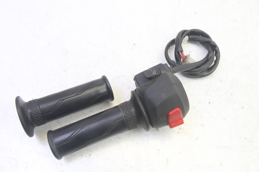 photo de CONMUTADOR DERECHA YAMAHA TZR 50 (2008 - 2016) - Zoom estado de uso