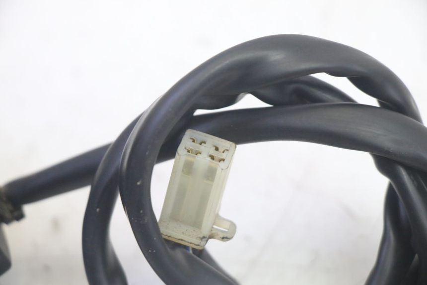 photo de CONMUTADOR DERECHA YAMAHA TZR 50 (2008 - 2016) - Detalles de los puntos de fijación