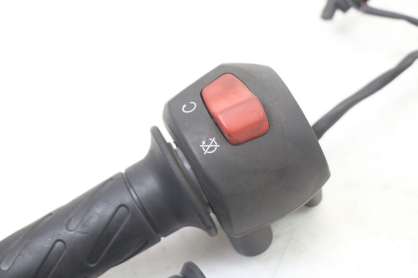 photo de CONMUTADOR DERECHA SUZUKI UH BURGMAN 125 (2002 - 2006)