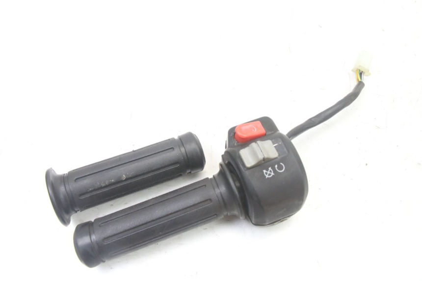 photo de INTERRUPTOR DERECHO PEUGEOT V-CLIC VCLIC 50 (2007 - 2013)