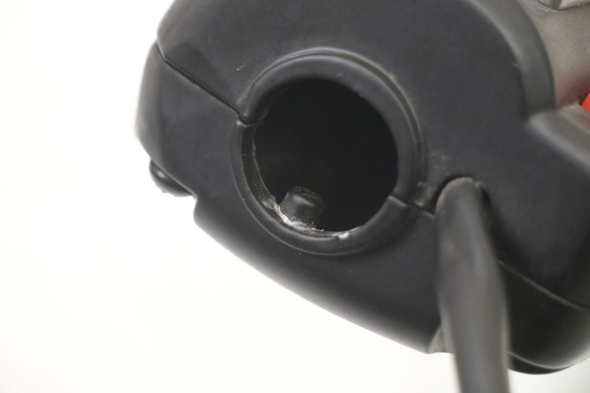 photo de INTERRUPTOR DERECHO PEUGEOT V-CLIC VCLIC 50 (2007 - 2013)