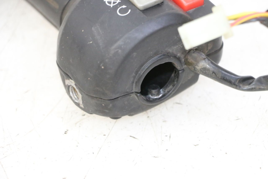 photo de INTERRUPTOR DERECHO PEUGEOT V-CLIC VCLIC 50 (2007 - 2013)