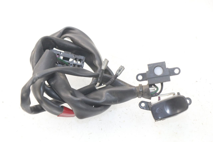 photo de INTERRUPTOR DERECHO PIAGGIO VESPA SPRINT 2T 50 (2014 - 2018)