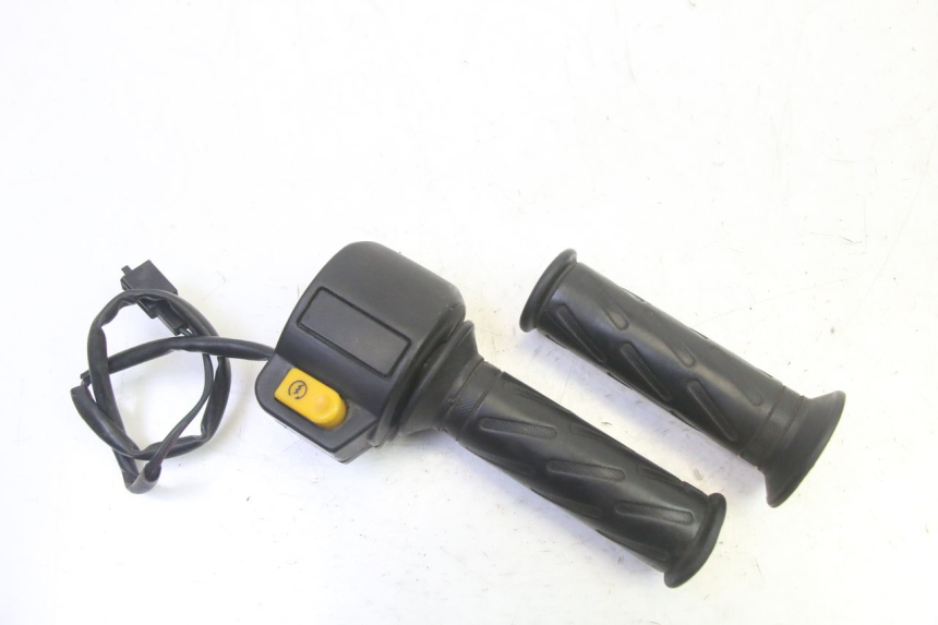 photo de INTERRUPTOR DERECHO PEUGEOT VIVACITY NEW 2T 50 (2008 - 2017)