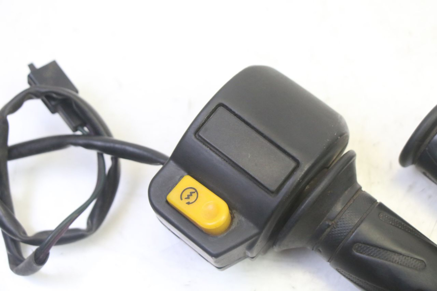 photo de INTERRUPTOR DERECHO PEUGEOT VIVACITY NEW 2T 50 (2008 - 2017)