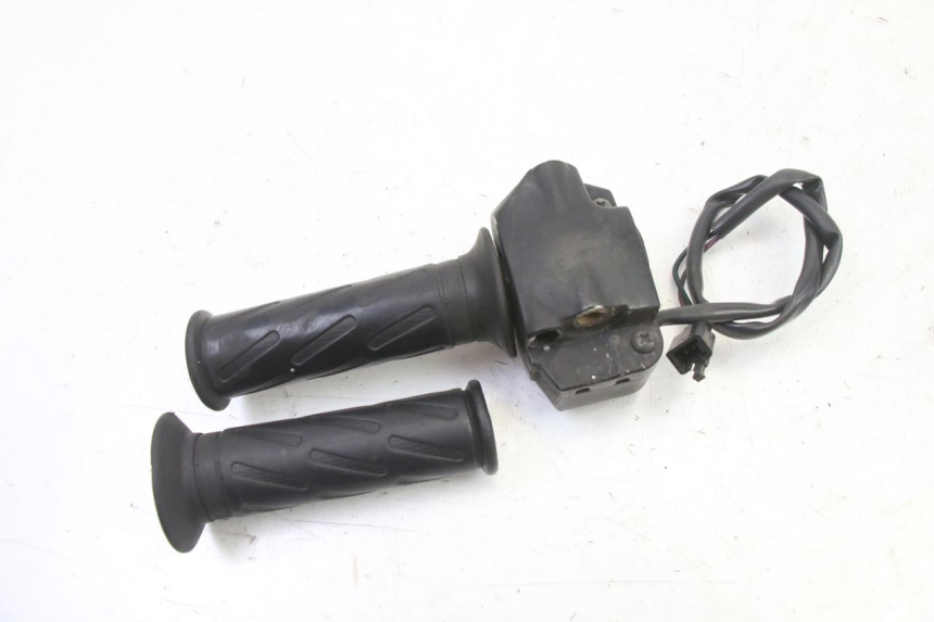 photo de INTERRUPTOR DERECHO PEUGEOT VIVACITY NEW 4T 50 (2008 - 2017)