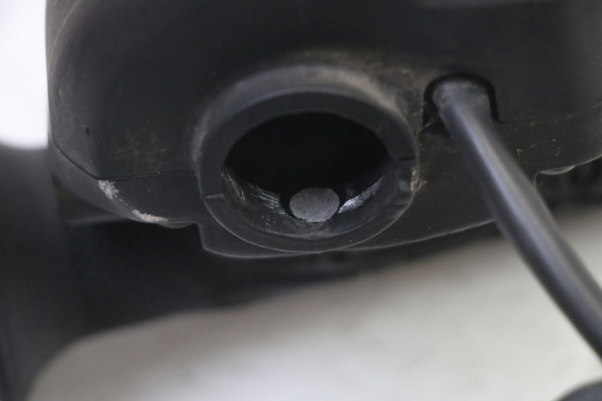 photo de INTERRUPTOR DERECHO PEUGEOT VIVACITY 50 (2004 - 2009)