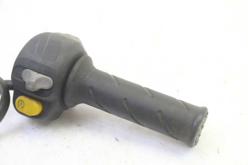 photo de CONMUTADOR DERECHA PEUGEOT VIVACITY 100 (1999 - 2008) - Zoom estado de uso