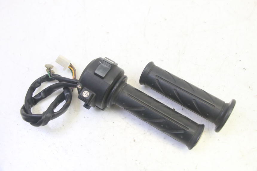 photo de INTERRUPTOR DERECHO DAELIM VJ ROADWIN FI 125 (2008 - 2017) - Vista principal