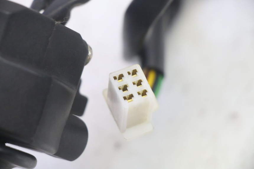 photo de INTERRUPTOR DERECHO DAELIM VJ ROADWIN FI 125 (2008 - 2017) - Recambio usado revisado