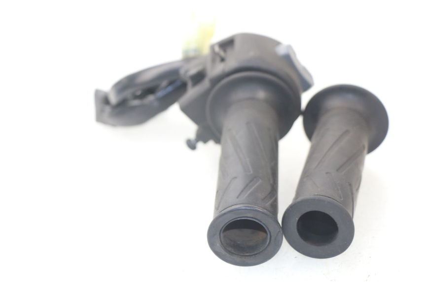 photo de CONMUTADOR DERECHA YAMAHA XMAX X-MAX ABS 125 (2014 - 2016) - Vista general del producto