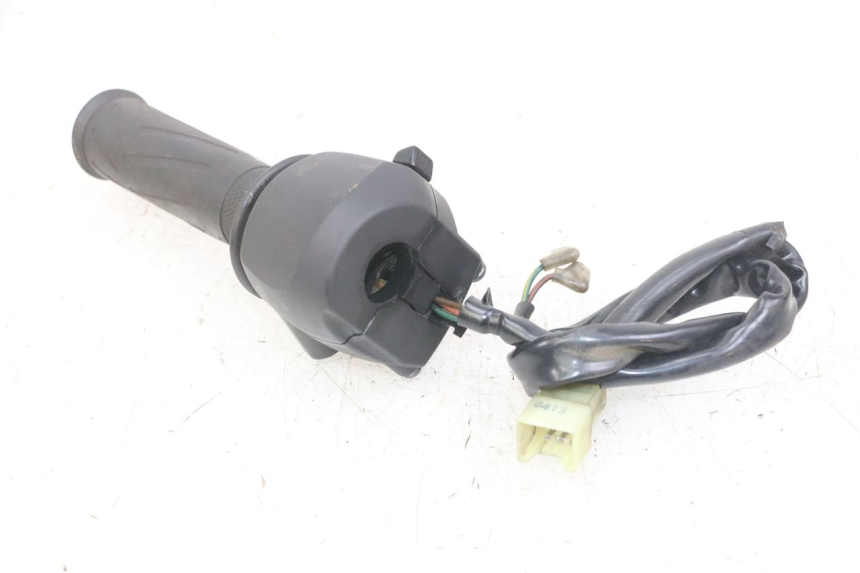 photo de INTERRUPTOR DERECHO YAMAHA X-MAX XMAX 125 (2010 - 2014)