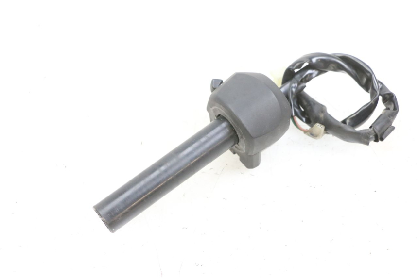 photo de INTERRUPTOR DERECHO YAMAHA X-MAX XMAX 125 (2010 - 2014) - Recambio usado revisado