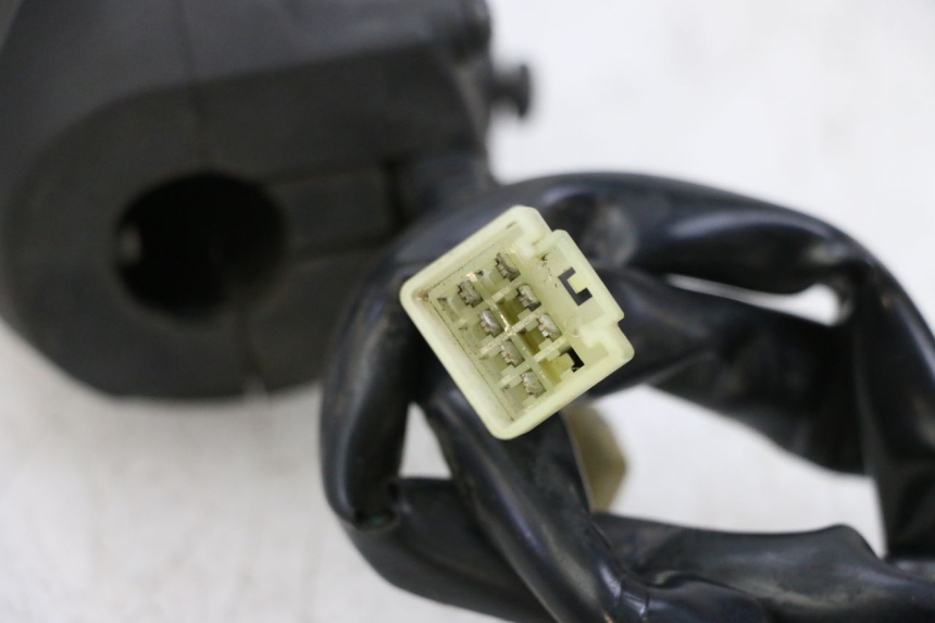 photo de INTERRUPTOR DERECHO YAMAHA X-MAX XMAX 125 (2010 - 2013) - Vista general del producto