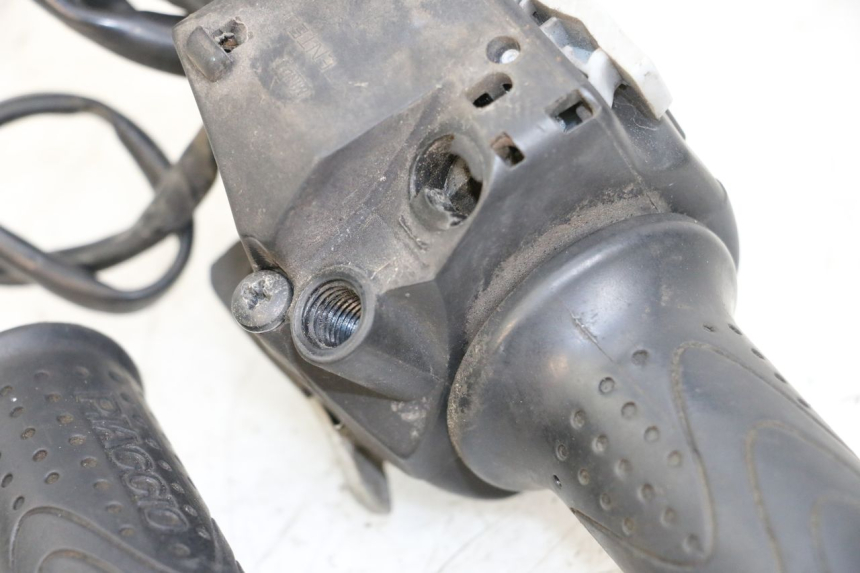 photo de INTERRUPTOR DERECHO PIAGGIO X10 125 (2012 - 2017)