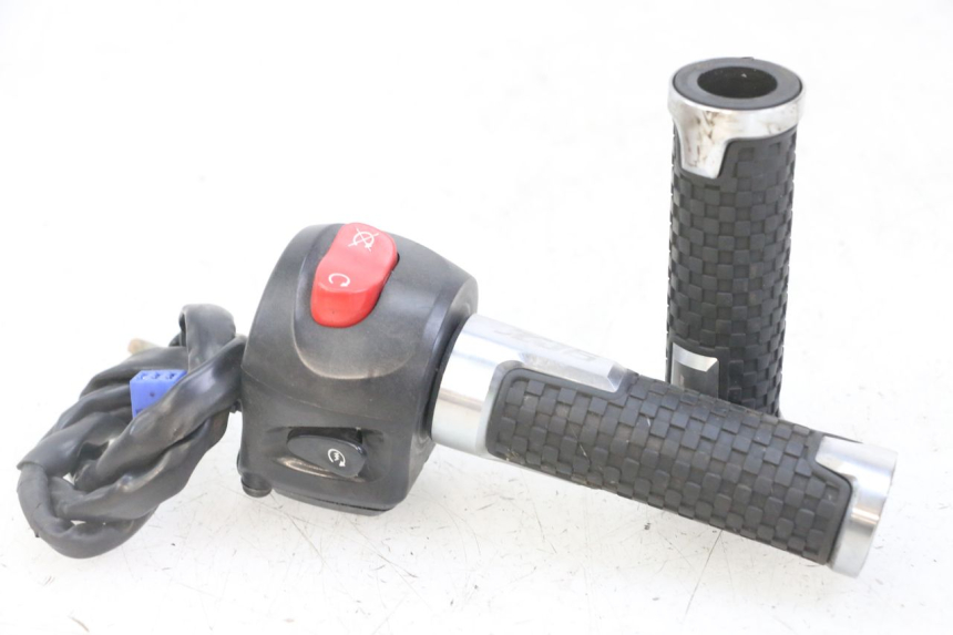photo de CONMUTADOR DERECHA YAMAHA XJ6 ABS 600 (2008 - 2016)
