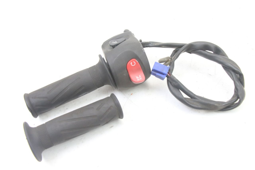 photo de CONMUTADOR DERECHA YAMAHA FZ6 FAZER S2 600 (2007 - 2011)