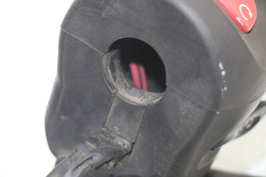 photo de CONMUTADOR DERECHA YAMAHA FZ6 FAZER S2 600 (2007 - 2011)