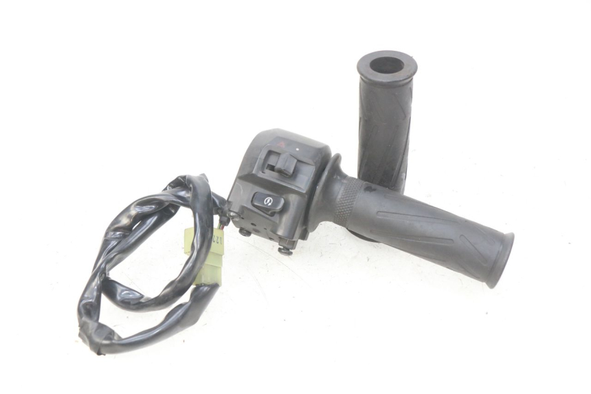 photo de INTERRUPTOR DERECHO YAMAHA X-MAX XMAX 125 (2010 - 2014)