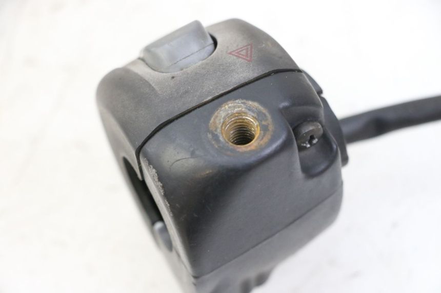photo de INTERRUPTOR DERECHO YAMAHA YP MAJESTY 125 (2007 - 2010)