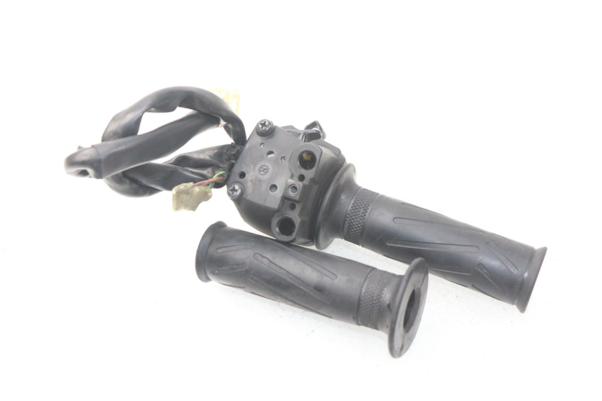 photo de CONMUTADOR DERECHA YAMAHA YP X-MAX XMAX 400 (2014 - 2017)