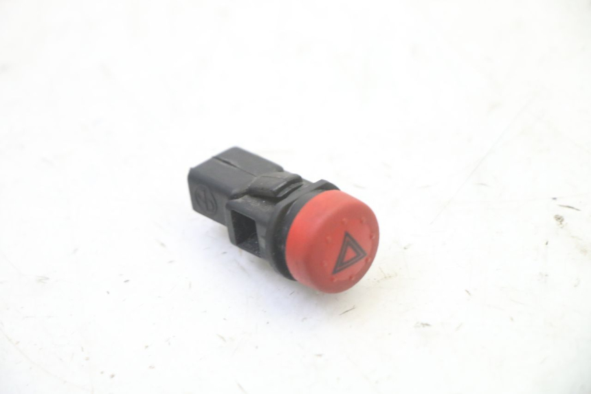 photo de CONMUTADOR DE LUCES DE EMERGENCIA PIAGGIO X9 EVOLUTION 125 (2003 - 2007)