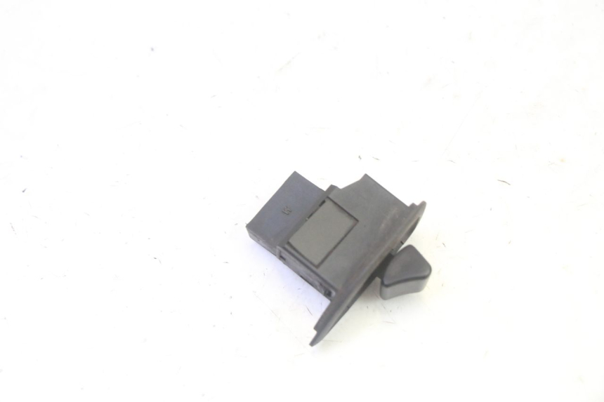 photo de CONMUTADOR DE LUCES DE EMERGENCIA PIAGGIO XEVO - X EVO 125 (2007 - 2016)