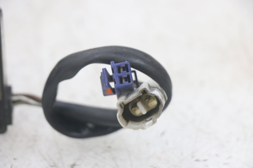 photo de CONMUTADOR YAMAHA FJR ABS 1300 (2006 - 2012) - Primer plano técnico