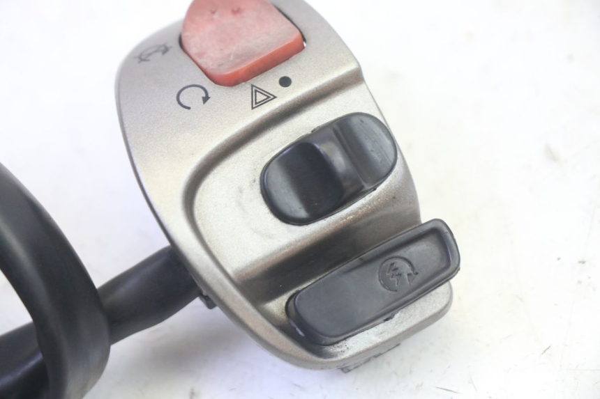 photo de CONMUTADOR IZQUIERDA QUADRO 4 4D 350 (2015 - 2018)