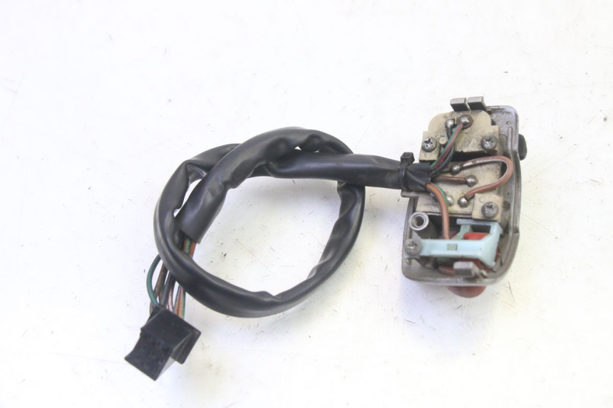 photo de CONMUTADOR IZQUIERDA QUADRO 4 4D 350 (2015 - 2018)