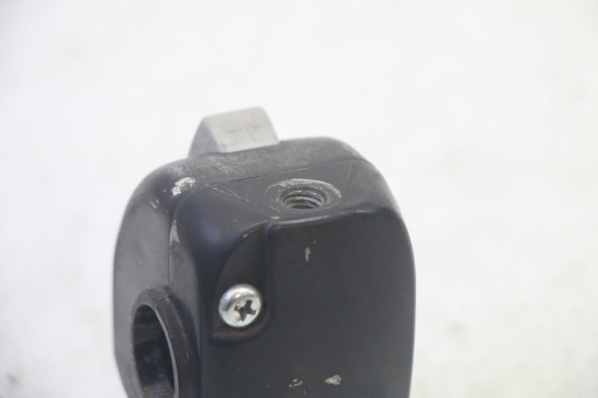 photo de INTERRUPTOR DE LUCES IZQUIERDO KYMCO AGILITY 16+ 4T 50 (2018 - 2023) - Vista general del producto