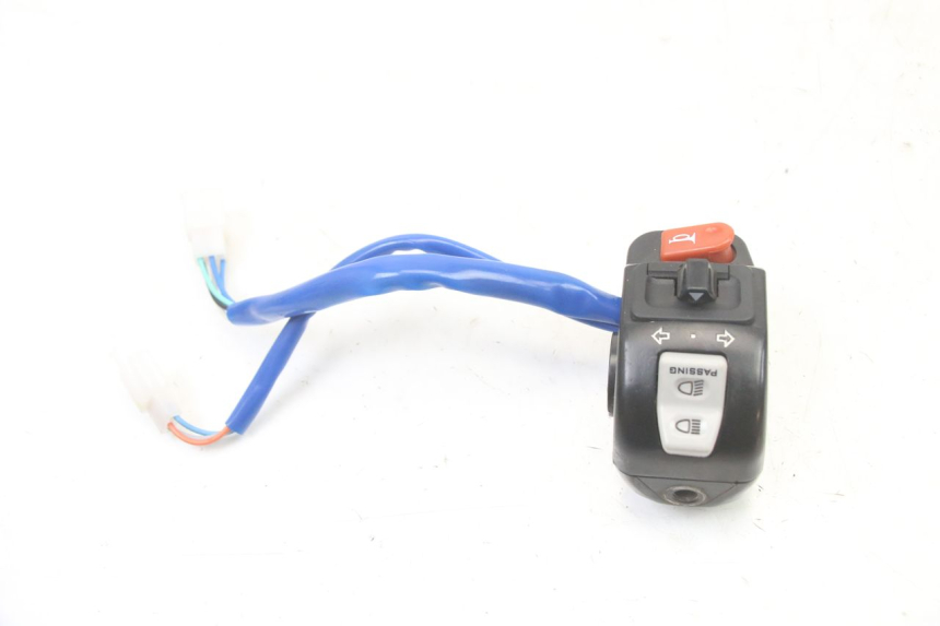 photo de INTERRUPTOR DE LUCES IZQUIERDO KYMCO AGILITY 4T 50 (2005 - 2018)