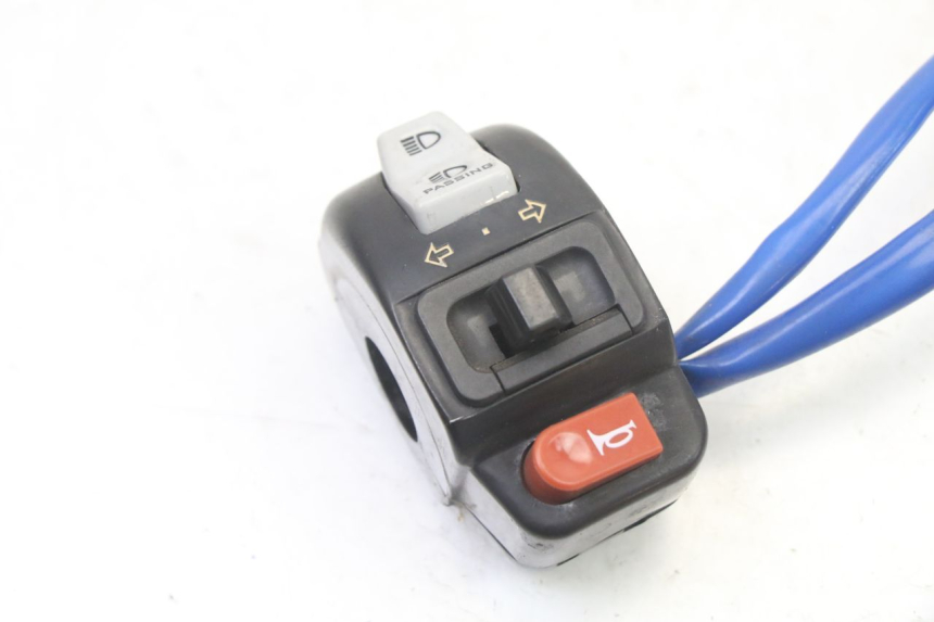 photo de INTERRUPTOR DE LUCES IZQUIERDO. KYMCO AGILITY 4T 50 (2018 - 2022)