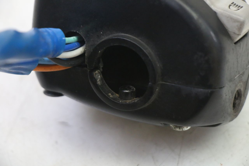 photo de INTERRUPTOR DE LUCES IZQUIERDO KYMCO AGILITY 4T 50 (2005 - 2018)