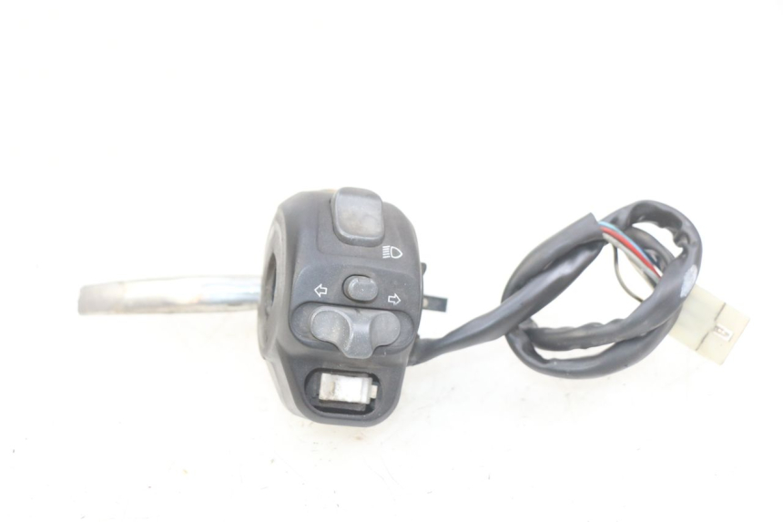 photo de INTERRUPTOR DE LUCES IZQUIERDO APRILIA SCARABEO 100 (2003 - 2012)