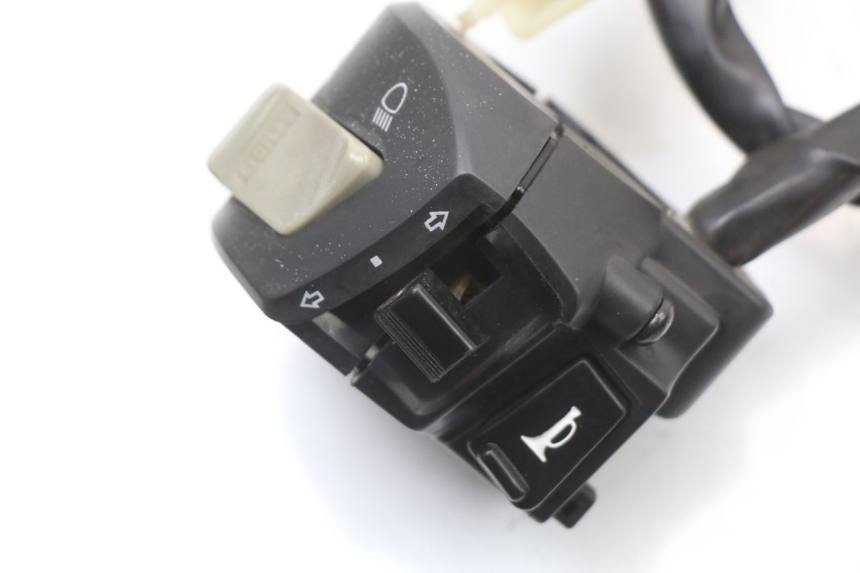 photo de INTERRUPTOR DE LUCES IZQUIERDO JONWAY AZTRAL 125 (2008 - 2017)
