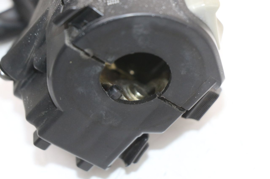 photo de INTERRUPTOR DE LUCES IZQUIERDO JONWAY AZTRAL 125 (2008 - 2017)