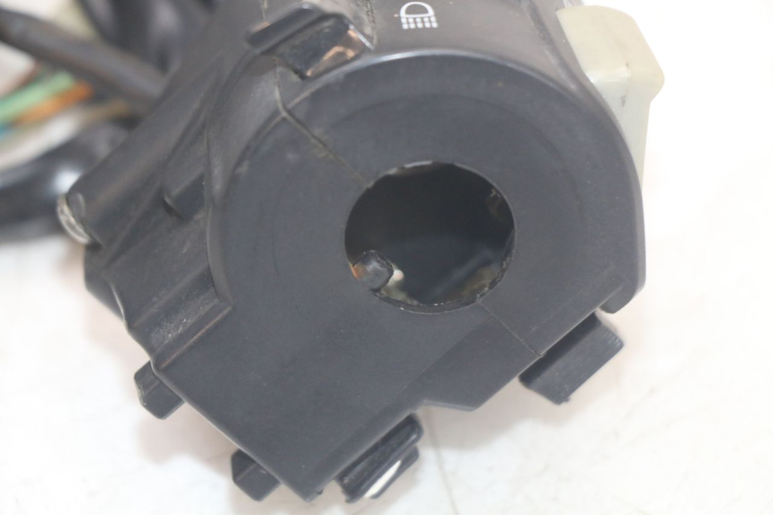 photo de INTERRUPTOR DE LUCES IZQUIERDO JONWAY AZTRAL 125 (2008 - 2017)