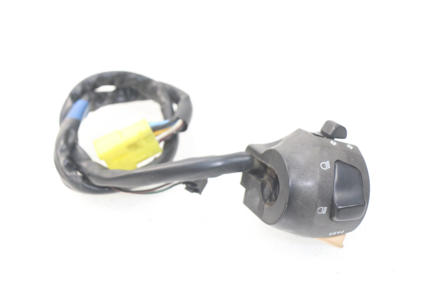photo de INTERRUPTOR DE LUCES IZQUIERDO SUZUKI BURGMAN 125 (2007 - 2014)