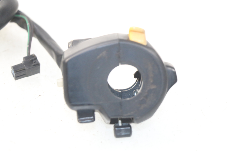 photo de INTERRUPTOR DE LUCES IZQUIERDO SUZUKI BURGMAN 125 (2007 - 2014)